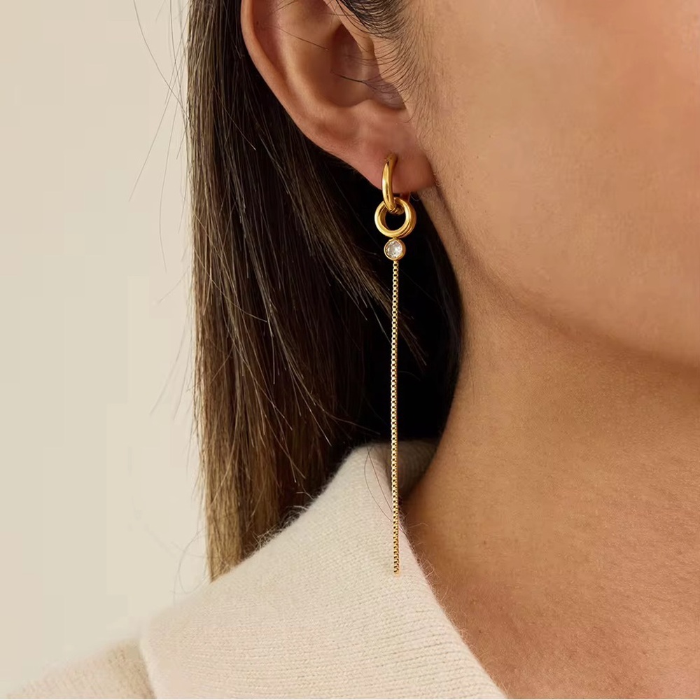 18K Gold Plated Chain Tassel Earrings - Picture 2 of 8